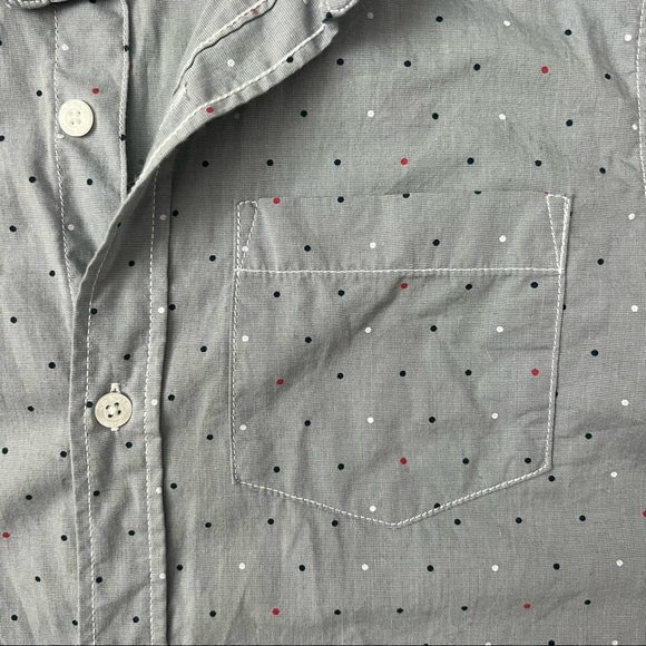 Set of 2 Old Navy Kids Short Sleeve Button Down - Picture 4 of 6